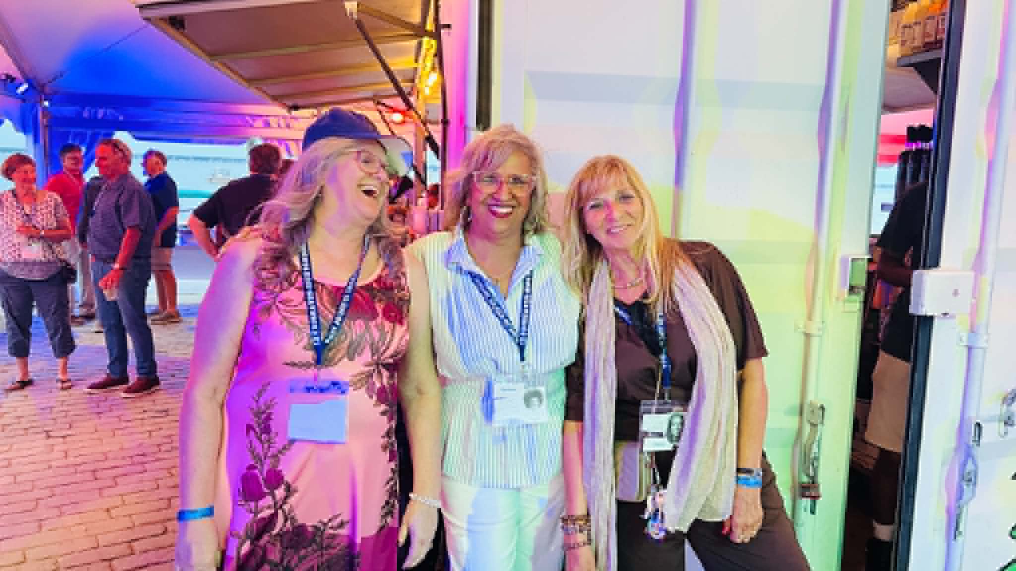 3 ladies